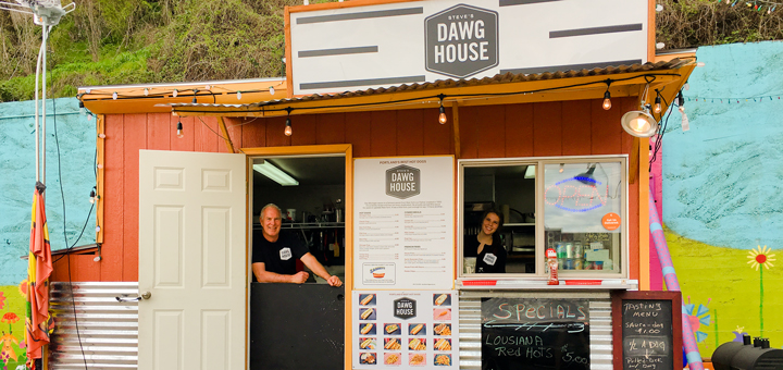 photo of the service window of Steve's Dawg House food cart located at Rose City Food Park on NE Sandy Blvd and 52nd